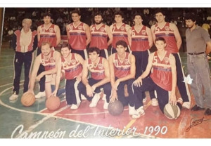 Parados :Innamorato, De Torres, Morey,Mazzoni, Garrasino y Da Silva. Agachados:Parafiniuk,Parodi , Gimenez, Valiente y Verri.