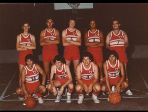 Parados : Chirigliano,Bremerman,Sollazzo ,García y Dotti. Agachados : Villamayor,Rodríguez ,Freitas y Soria.